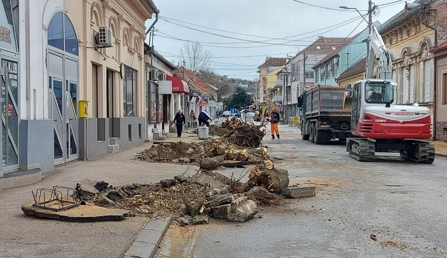 JKP „Drugi oktobar“ :  Uređenje ulice  Vuka Karadžića